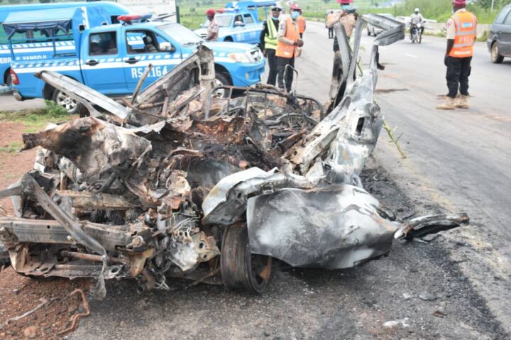 Highway mishaps: 5 lives reportedly lost, 10 fatally wounded in two separate accidents between Issele-Uku/Onicha-Ugbo in Delta