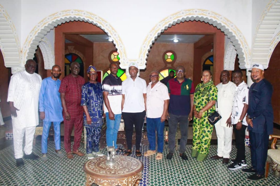 Senator Ned Nwoko hosts Idumuje Ward 8 Stakeholders/leaders, stresses the importance of unity